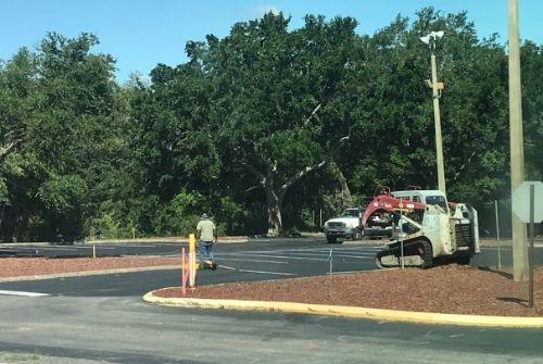 Construction-Fence-Installation3